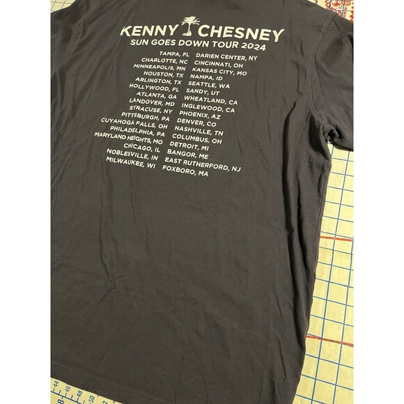 Kenny Chesney 2024 Sun Goes Down Concert Tour T-Shirt 2XL Country Music No Shoes - Picture 6 of 7